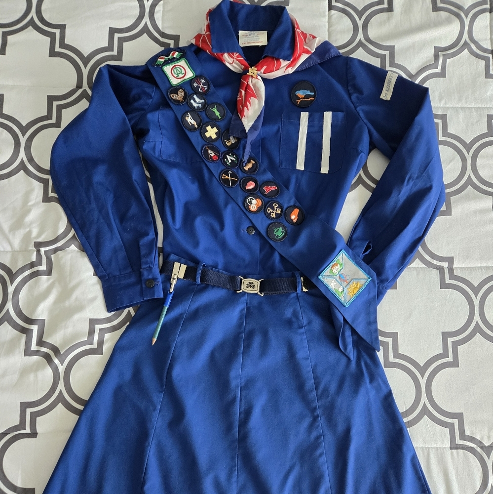 Vintage Official Canadian Girl Guide Uniform